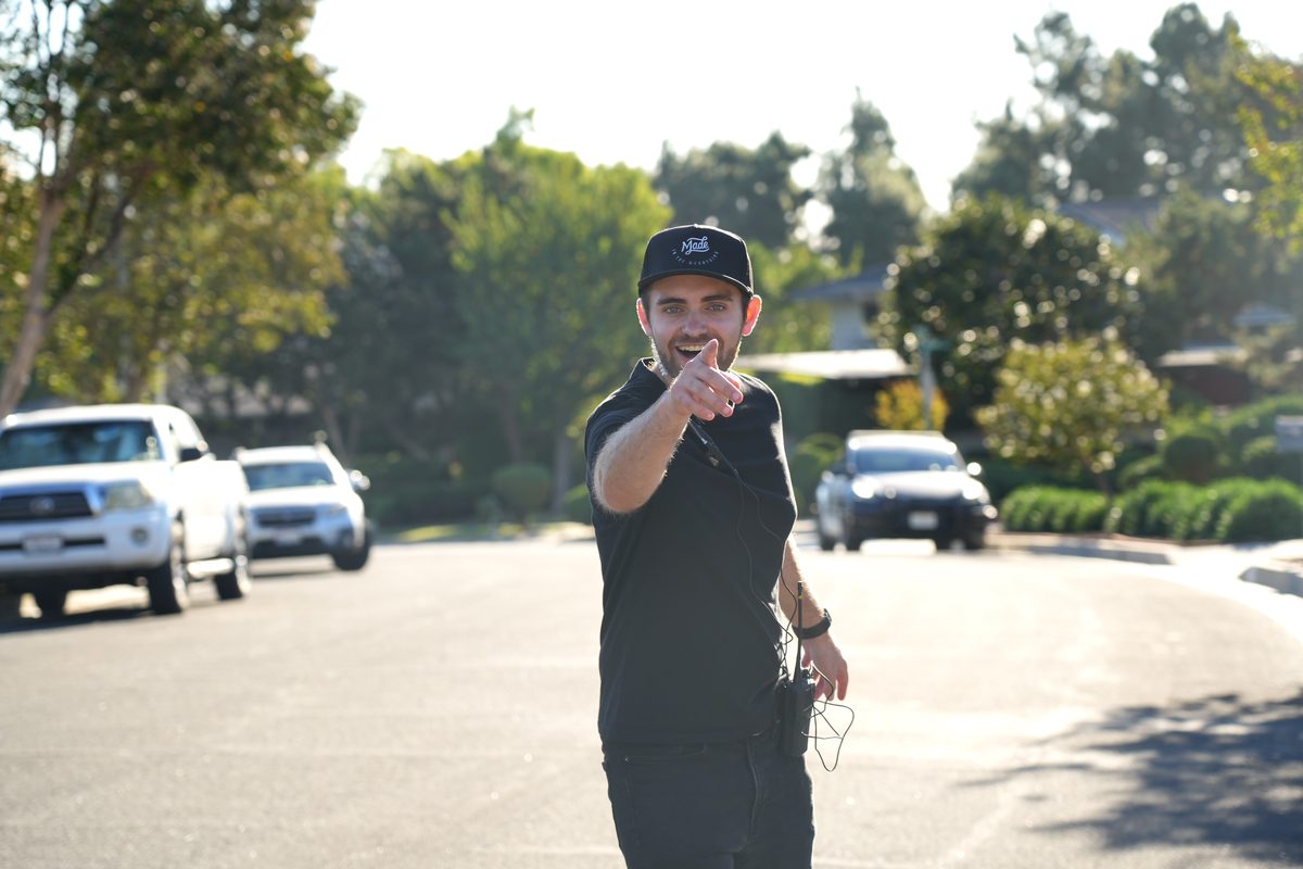 Calling direction on a sunny street location